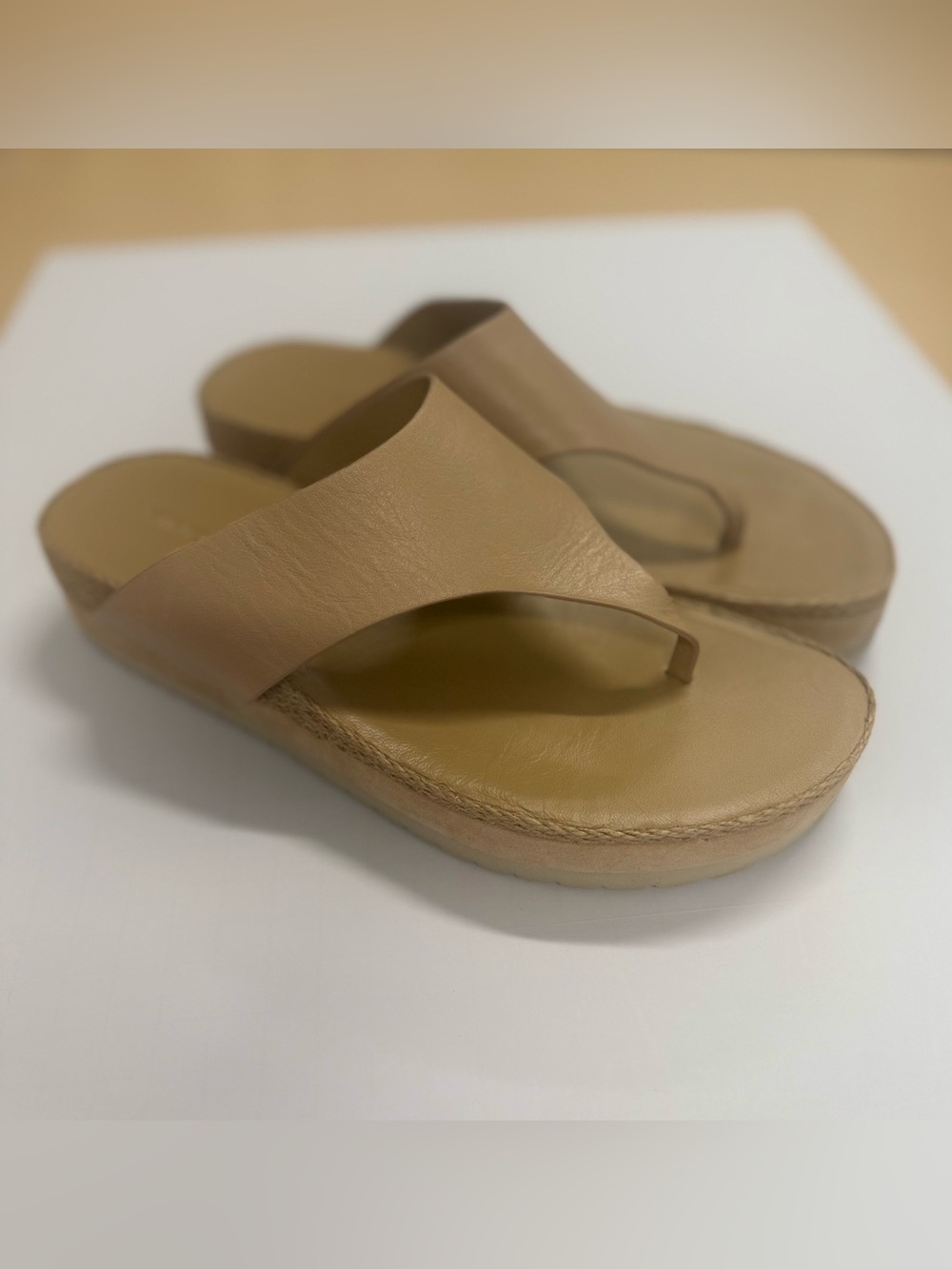 Vince Fatima Leather Platform Thong Sandals with Woven Jute Trim Size 9